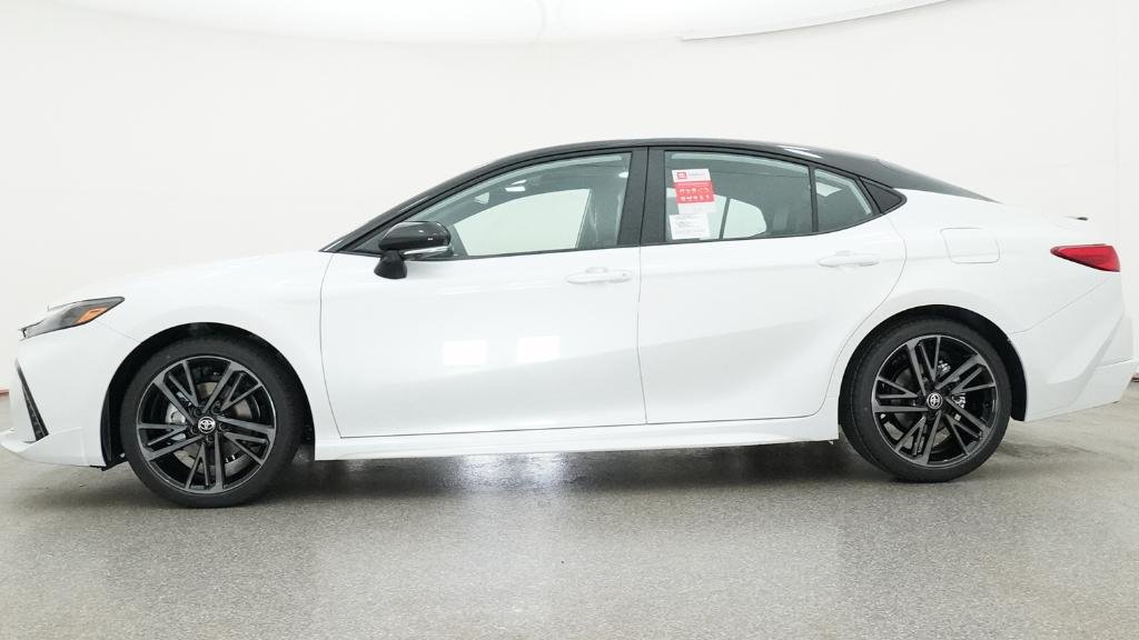 New 2026 Wind Chill Pearl with Midnight Black Metallic roof Toyota XSE image 15
