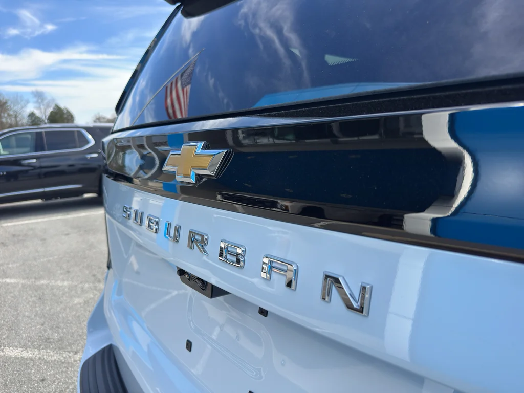 2026 Chevrolet Suburban High Country - Photo 7