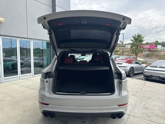 2022 Porsche Cayenne Platinum Edition - Photo 11