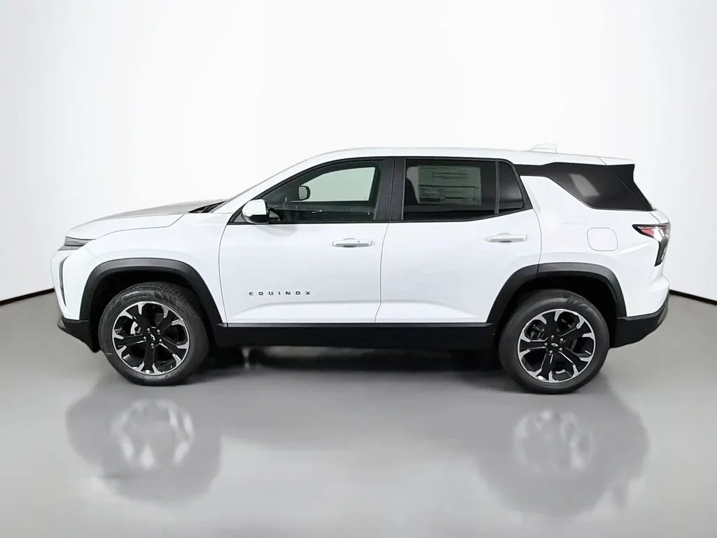 New 2027 Summit White Chevrolet LT image 4