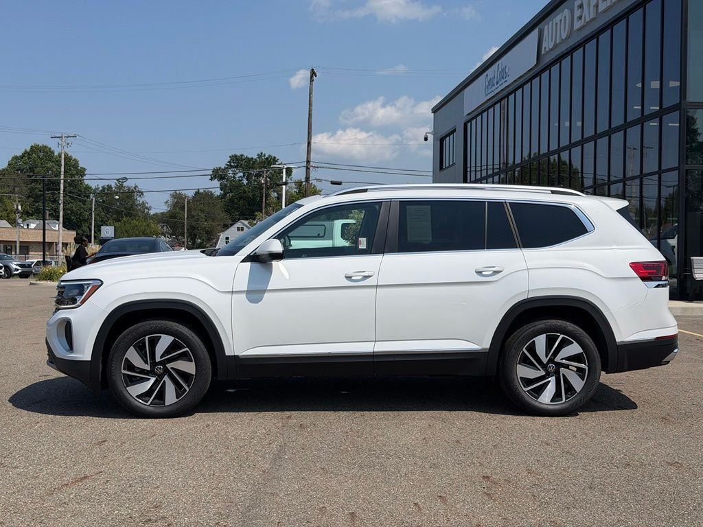 Used 2024 White Volkswagen 2.0T SEL image 2