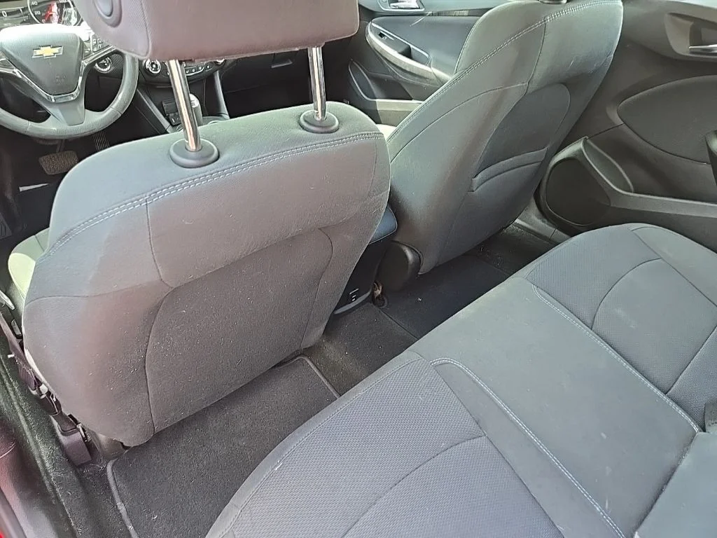Used 2017 Red Chevrolet LT image 9