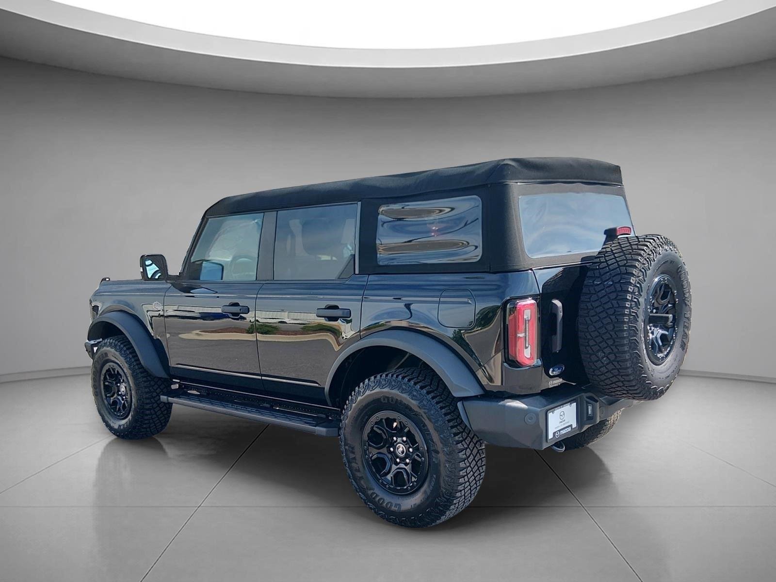 Used 2024 Shadow Black Ford Wildtrak image 3