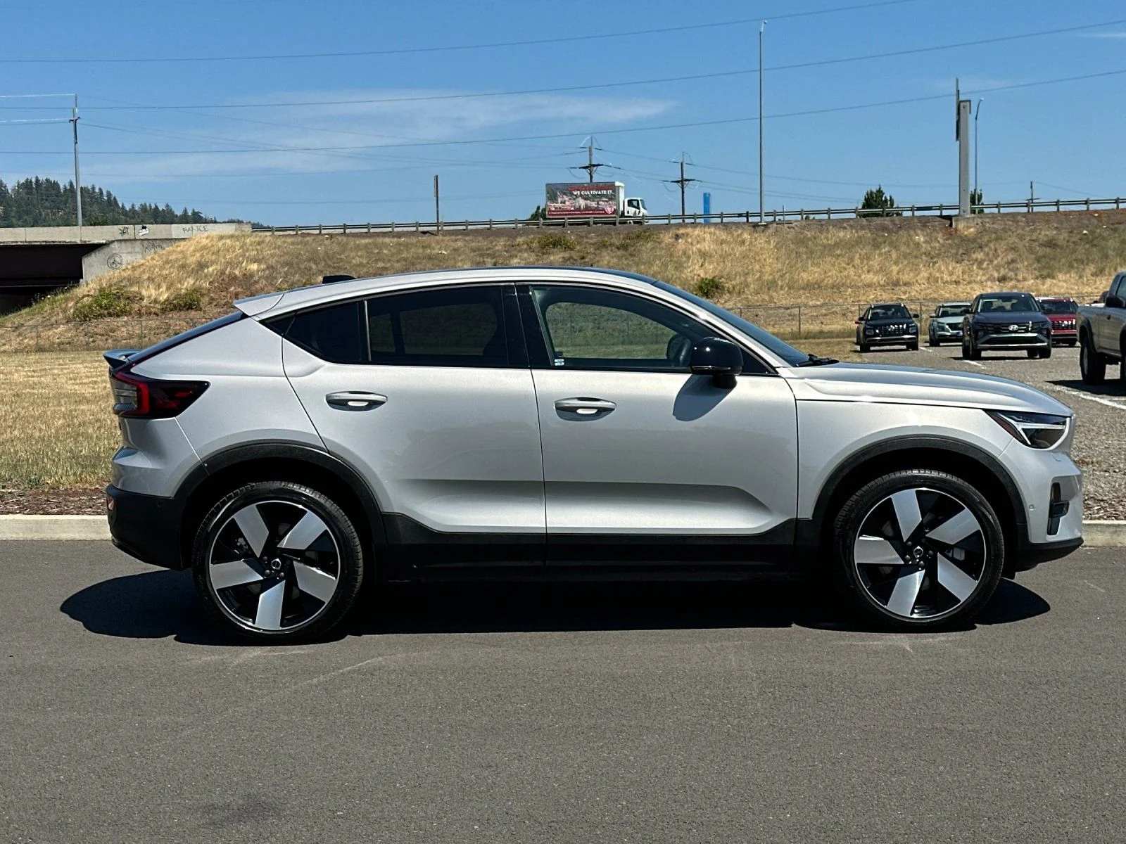 Used 2023 Silver Volvo Ultimate image 2