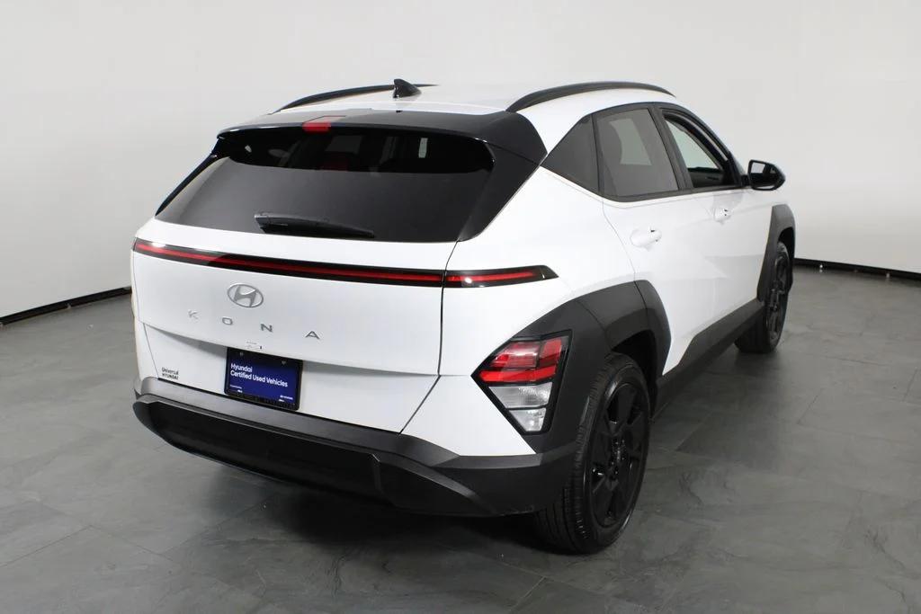 Used 2026 White Hyundai SEL Sport image 4