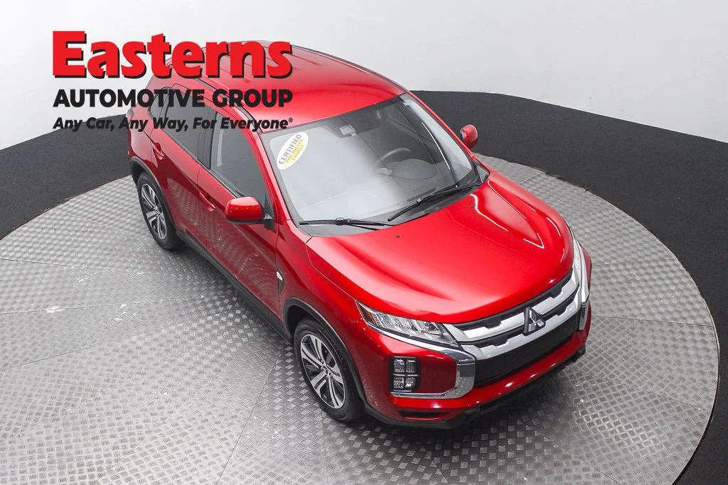 Used 2025 Black Mitsubishi 2.0 ES image 3