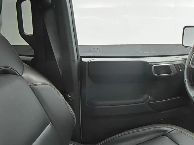 Used 2025 Beige Ford Outer Banks image 34