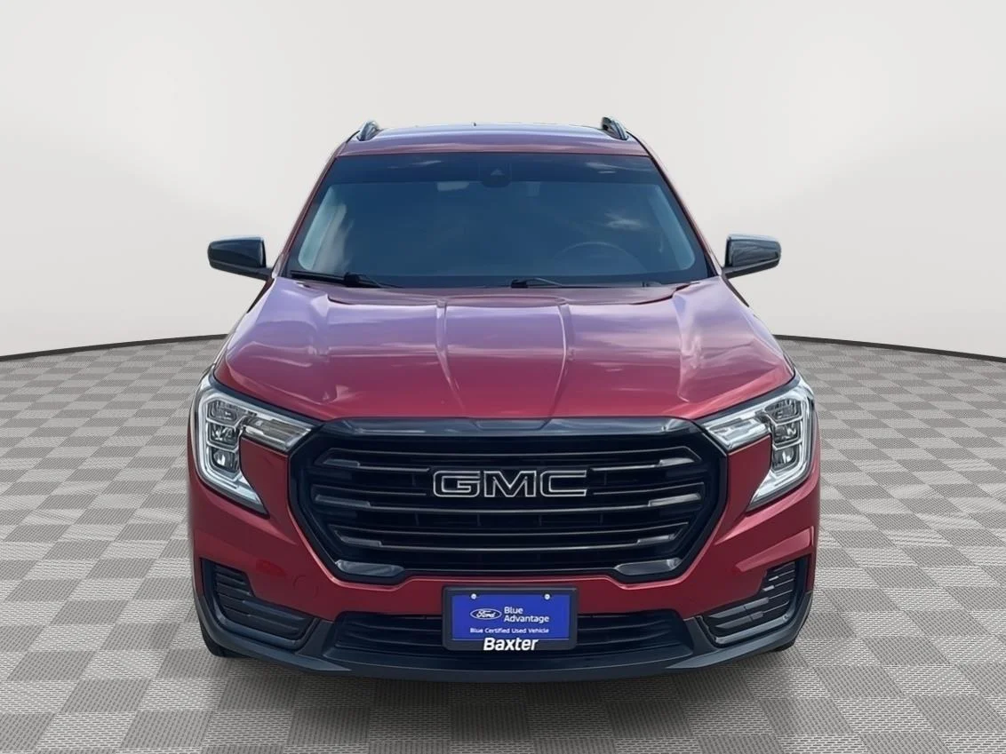 Used 2023 Volcanic Red Tintcoat GMC SLE image 8