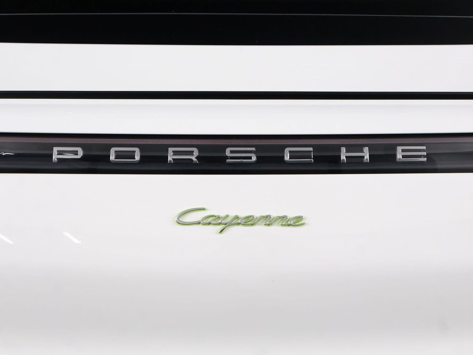 Certified Used 2022 White Porsche  image 22