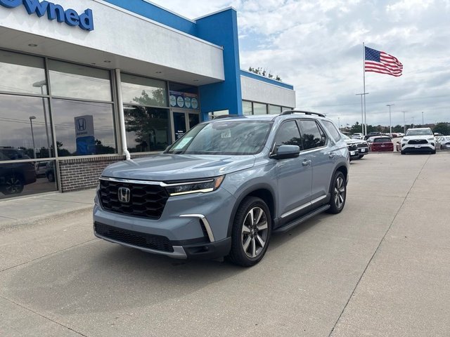 2024 Honda Pilot Touring 8 Passenger
