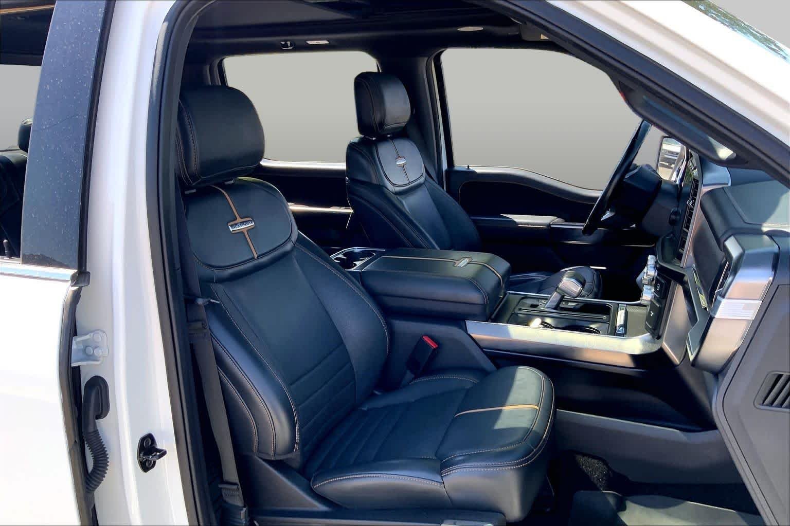 Used 2022 Star White Metallic Tri-Coat Ford Platinum image 8