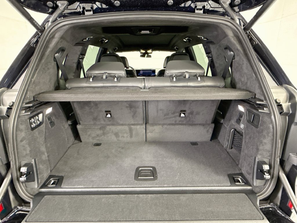 New 2027 Carbon Black Metallic BMW xDrive40i image 27