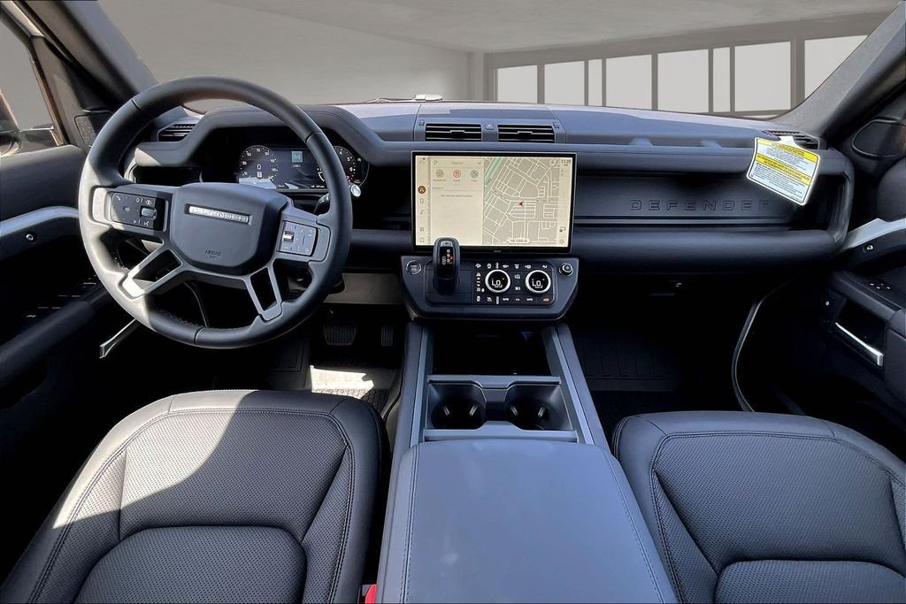 New 2026 Fuji White LAND ROVER S image 5