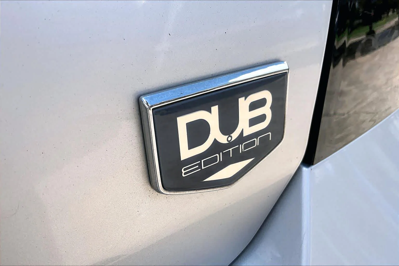 Used 2008 Bright Silver Metallic Dodge SXT image 9