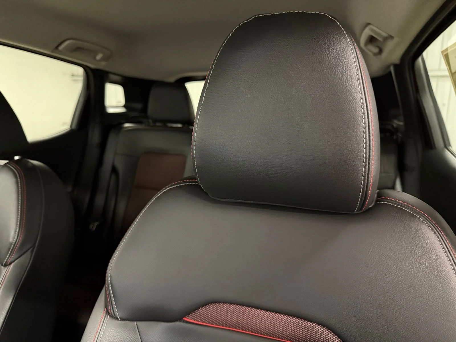 Used 2025 Red Nissan SR image 18