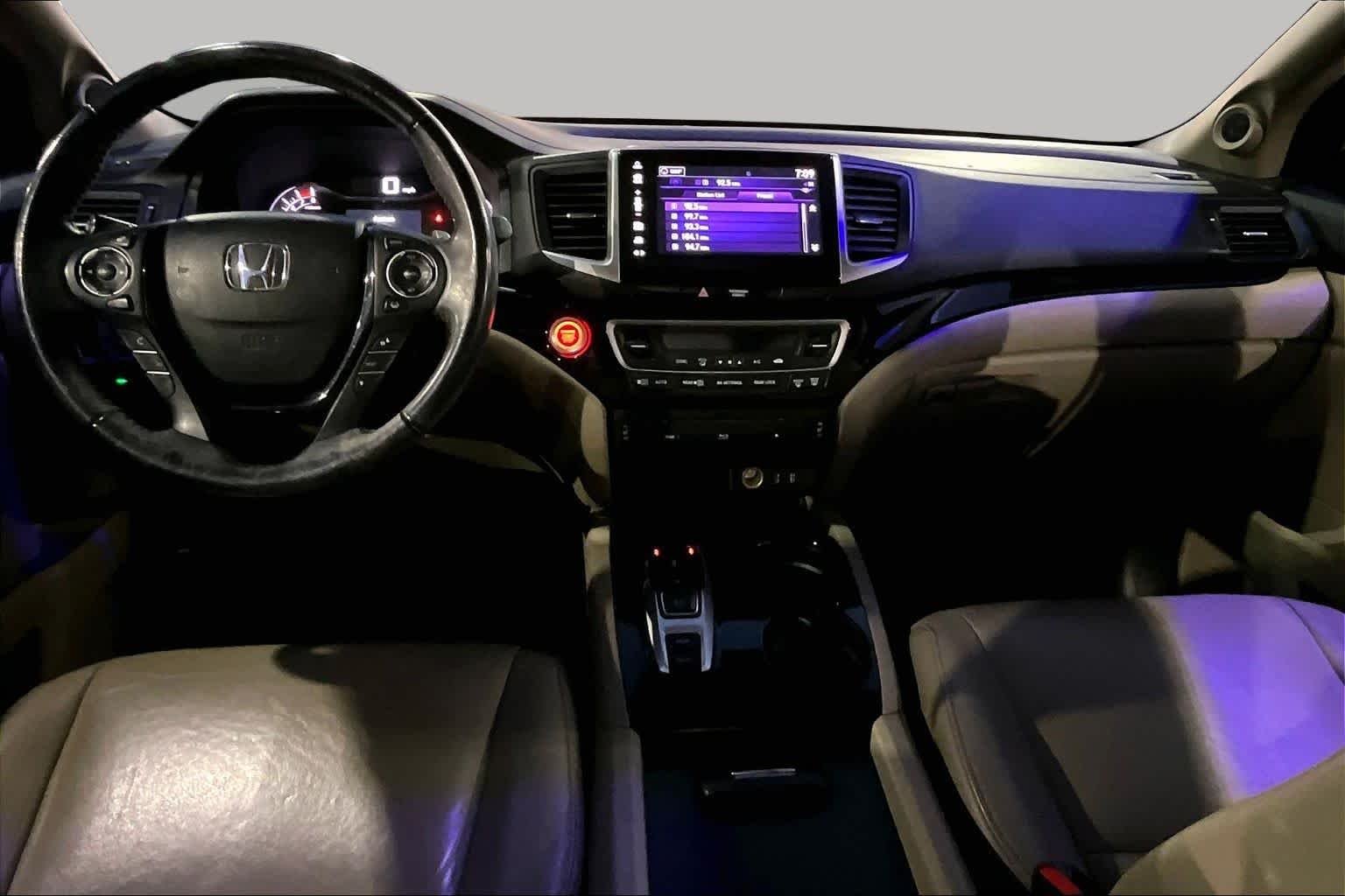 Used 2018 Deep Scarlet Pearl Honda Touring image 15