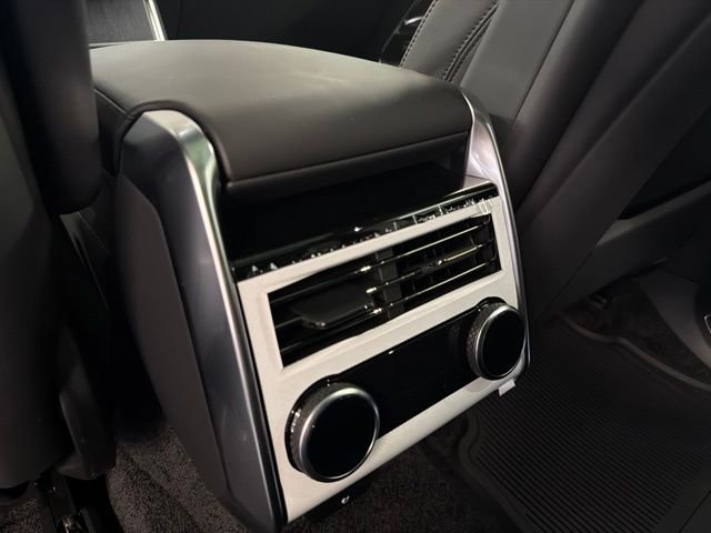 New 2026 Santorini Black Land Rover SE image 17