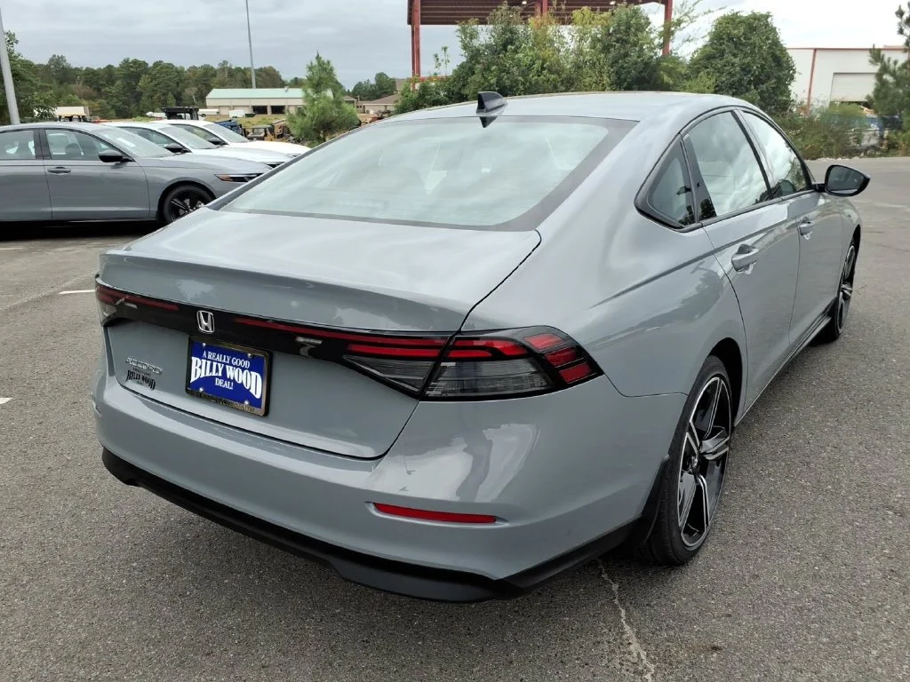 New 2026 Urban Gray Pearl Honda SE image 3