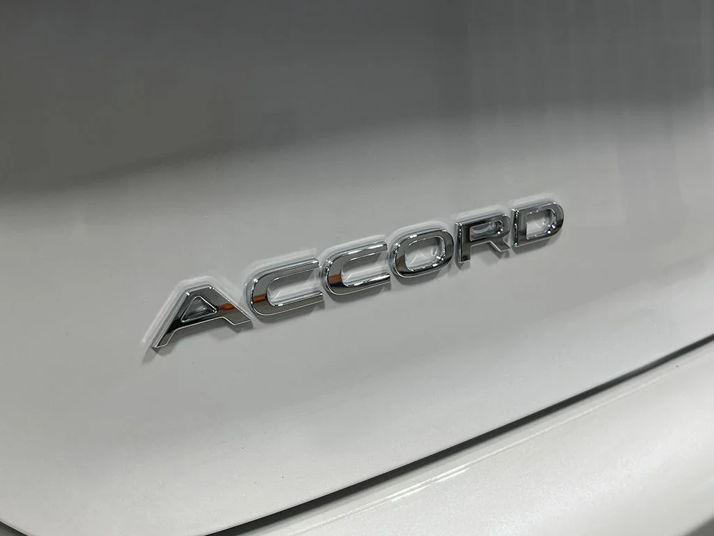 New 2026 Platinum White Pearl Honda Touring Hybrid image 7