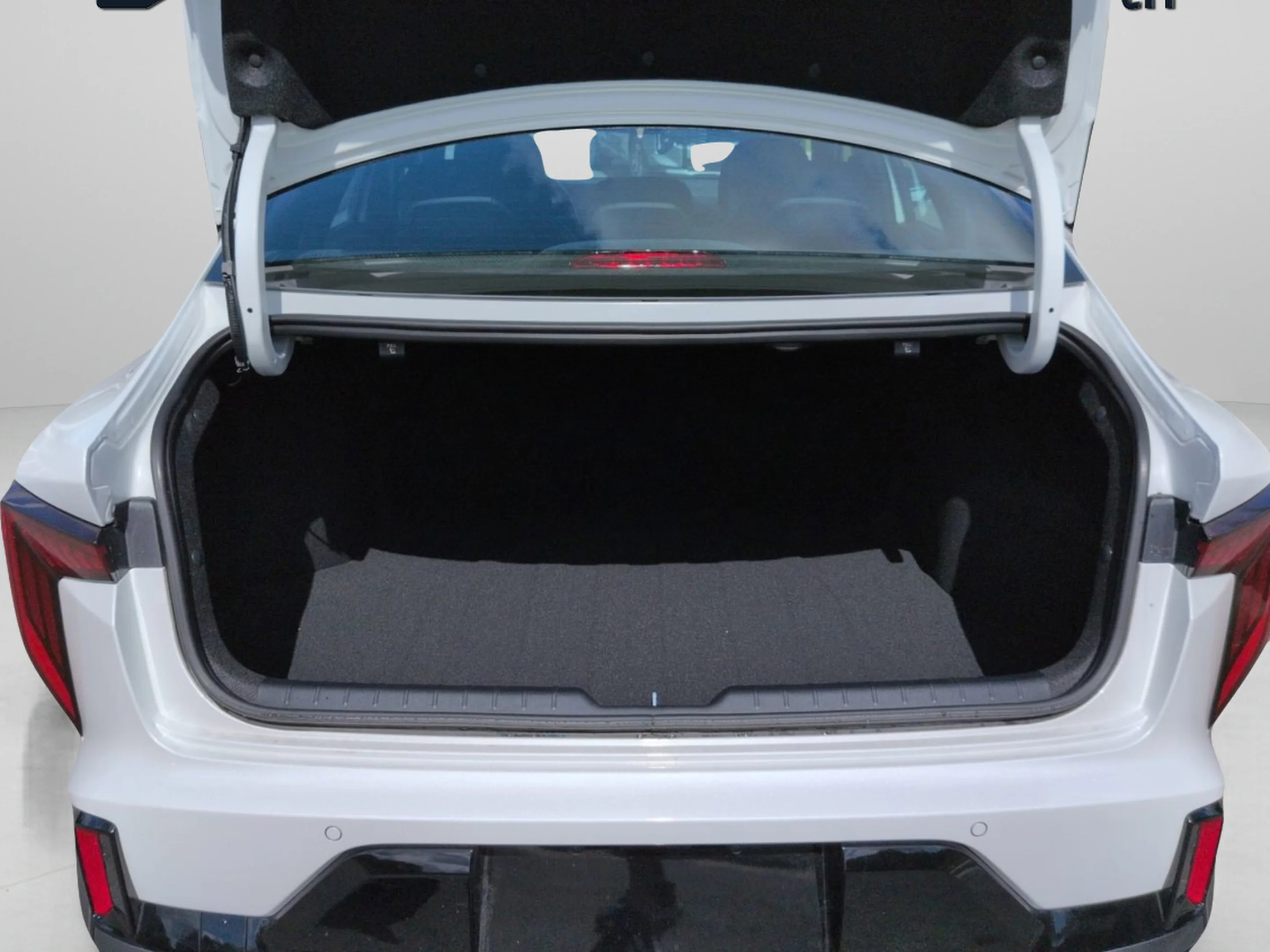 New 2026 Snow White Pearl Kia GT-Line Turbo image 10