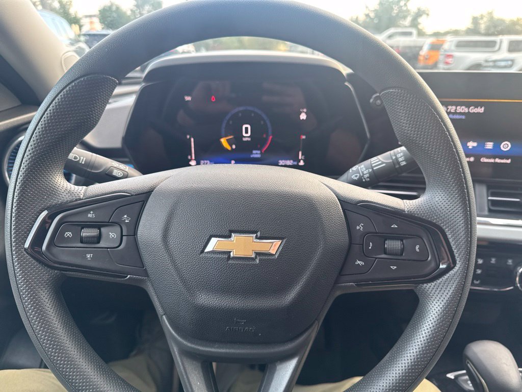 Used 2025 Gray Chevrolet LT image 15