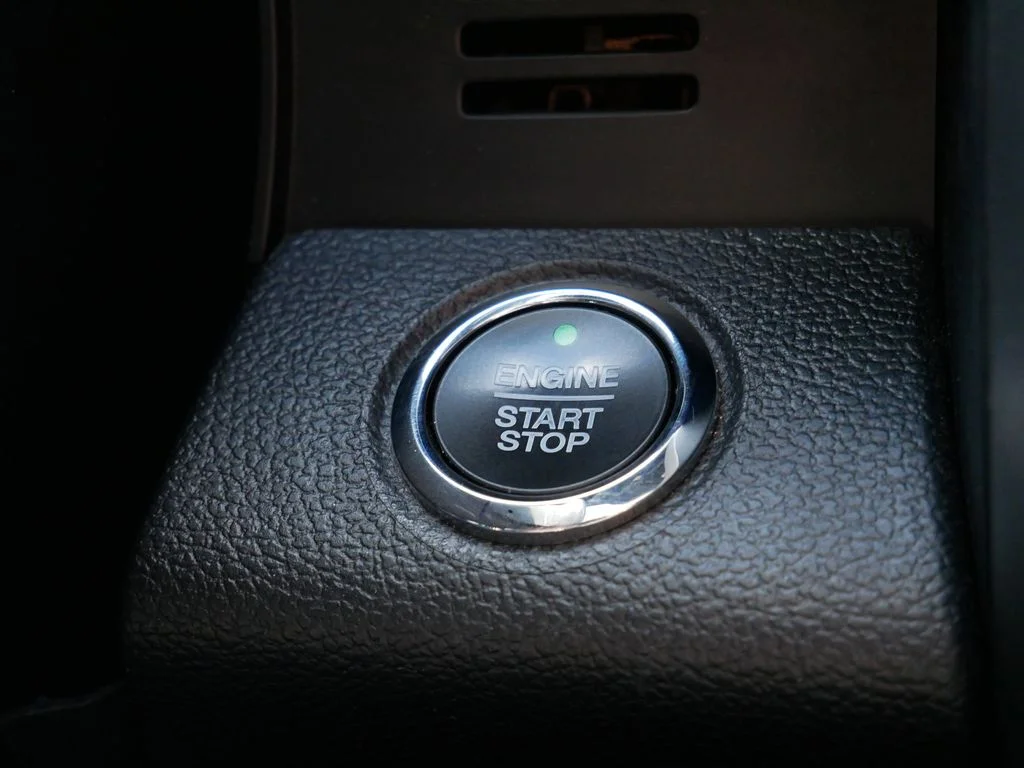 Used 2018 White Ford Platinum image 27
