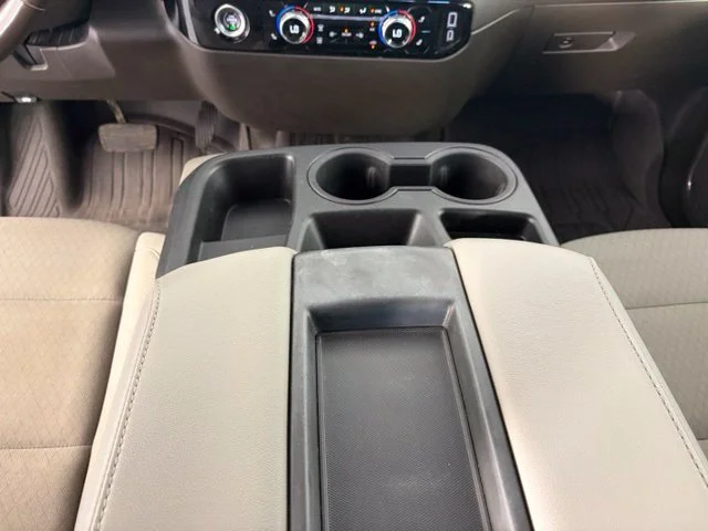 Used 2024  GMC SLE image 36