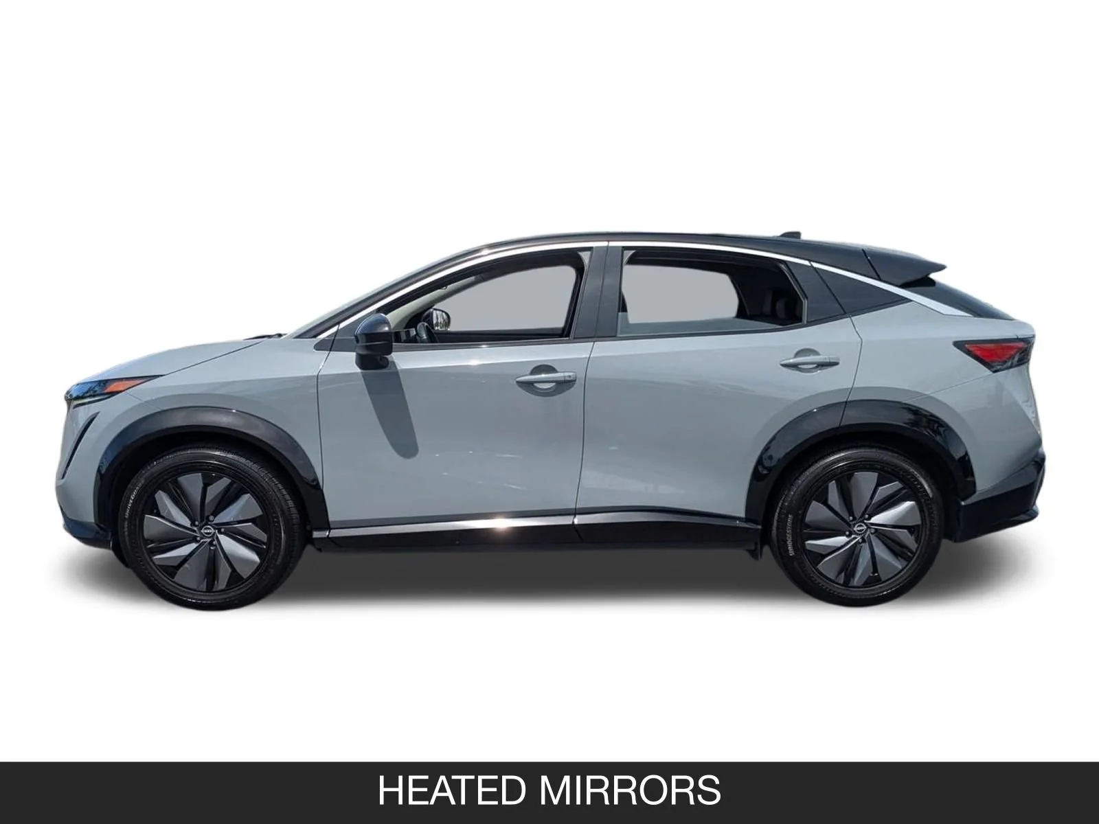 Used 2023 Boulder Gray Pearl/Black Diamond Pearl Nissan VENTURE+ image 5