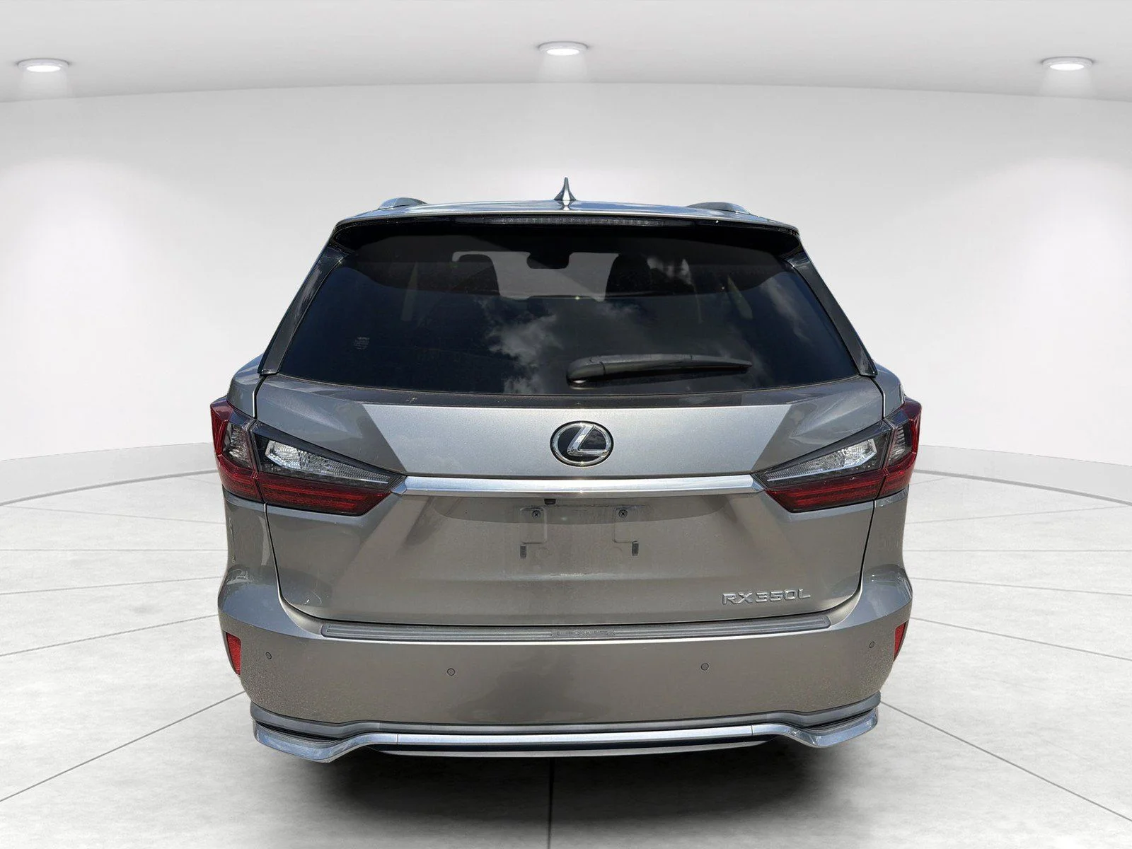 Used 2018 Silver Lexus 350L image 5
