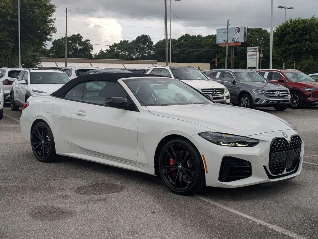 Used 2024 White BMW M440i image 7