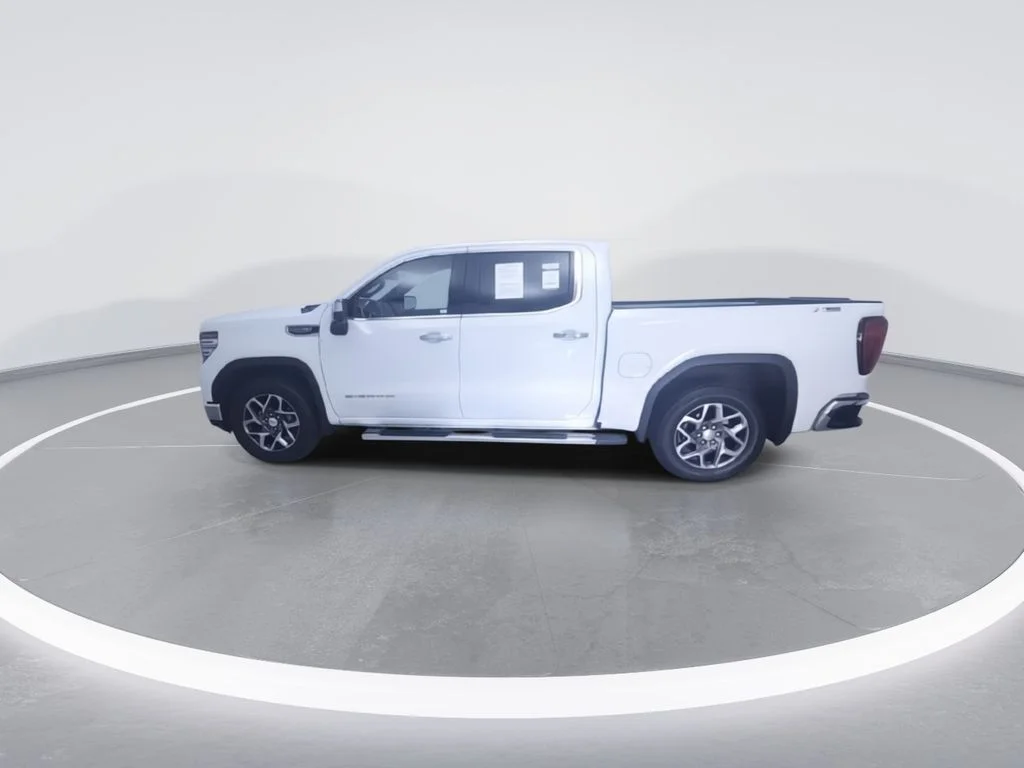 Certified Used 2022 White GMC SLT image 5