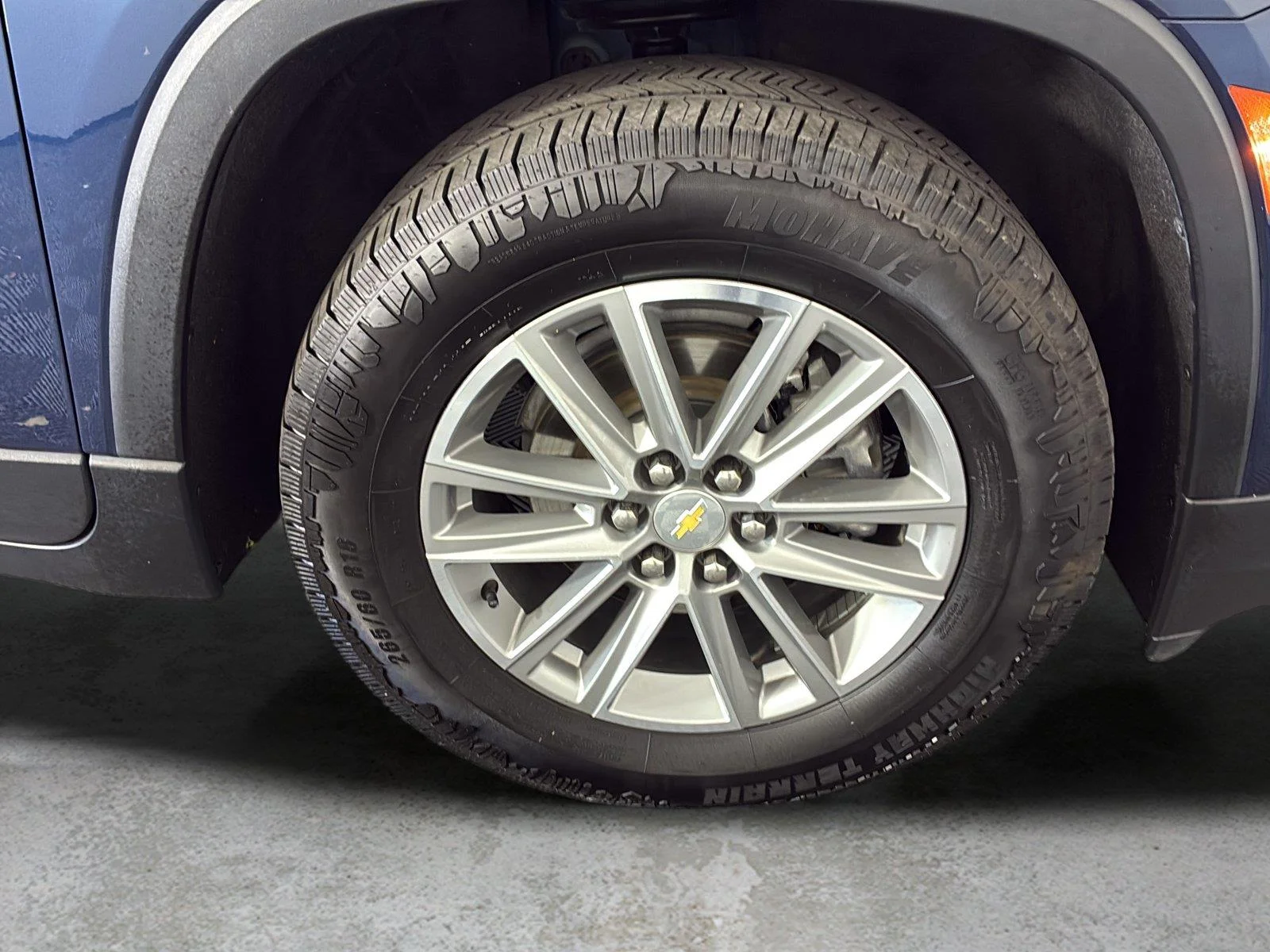 Used 2022 Northsky Blue Metallic Chevrolet LT Cloth image 9