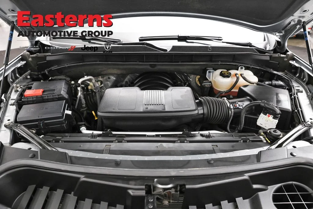Used 2025 Gray Chevrolet Z71 image 9