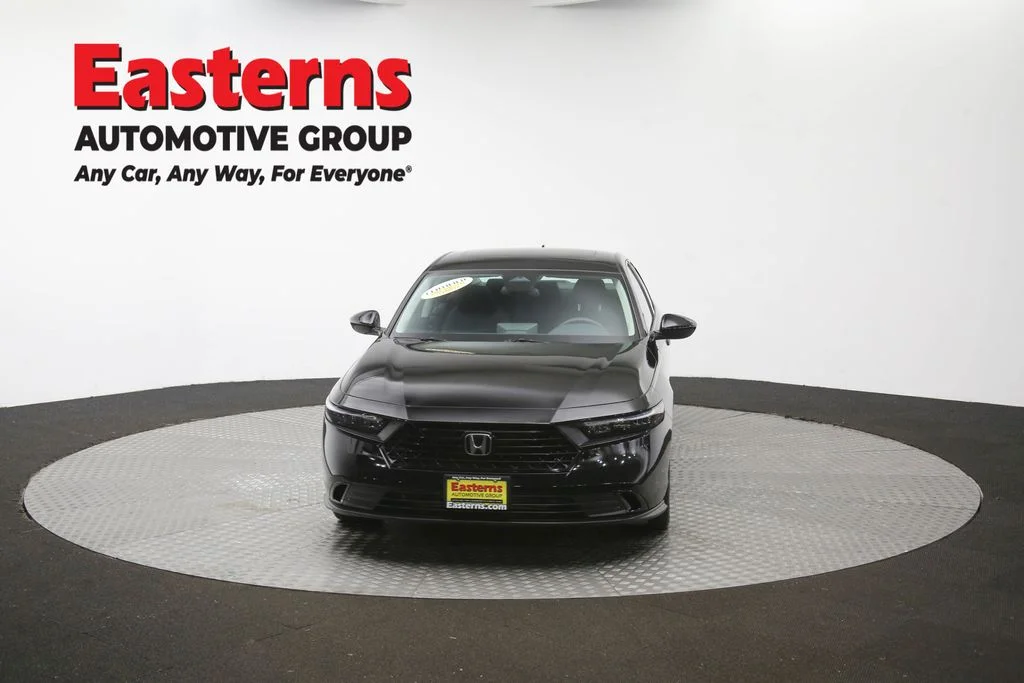 Used 2025 Black Honda SE image 47