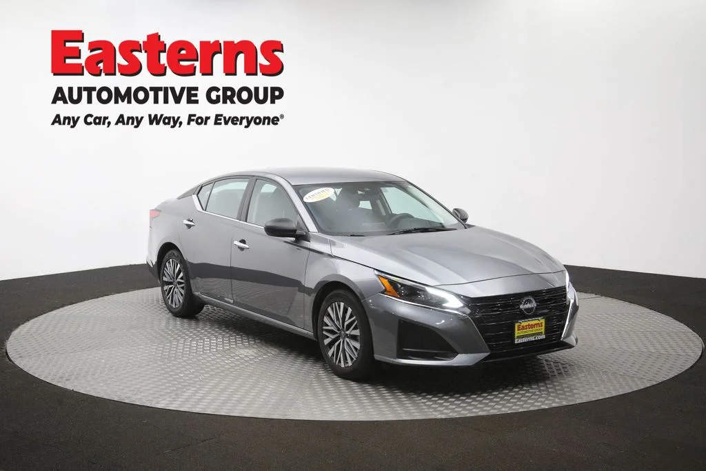 Used 2025 Gray Nissan 2.5 SV image 49