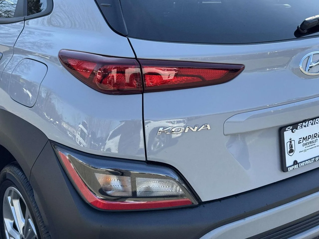 Used 2023 Cyber Silver w/Black Roof Hyundai SEL image 8