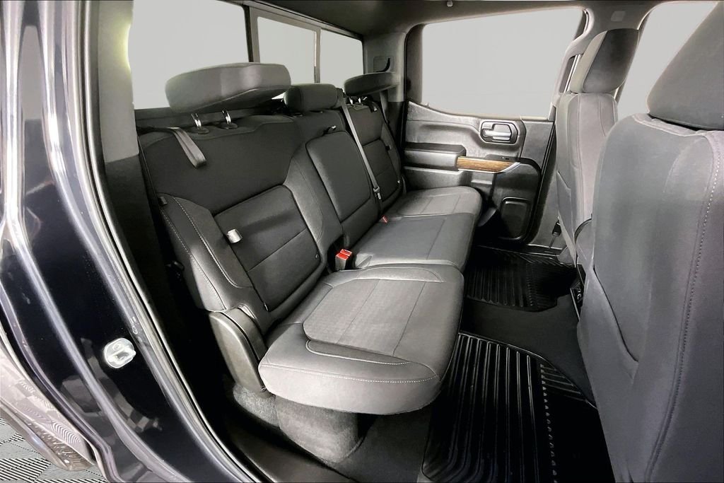 Used 2020 Black GMC SLE image 25