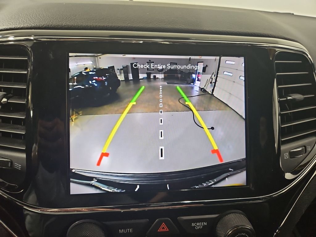 Used 2021 Black Jeep Limited image 21