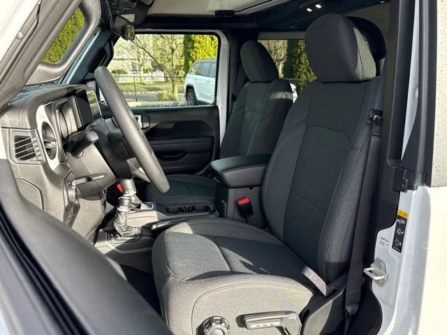 New 2026 Bright White Clear-Coat Exterior Paint Jeep Sport image 20