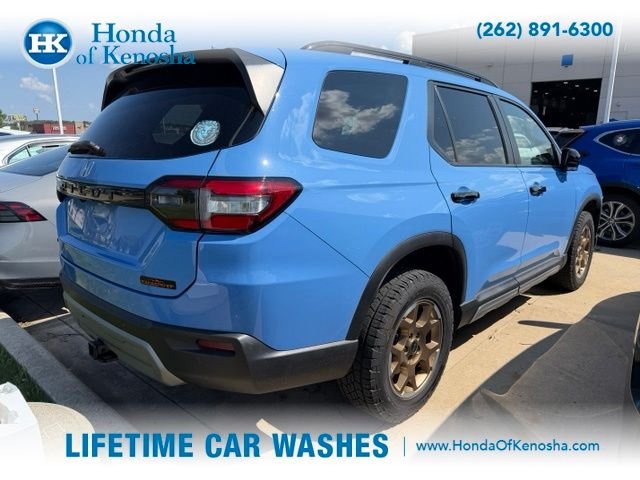 Certified Used 2024 Diffused Sky Pearl Honda TrailSport image 2