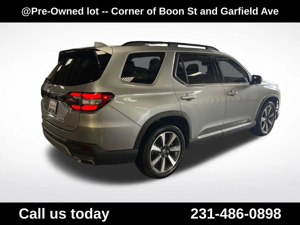 Used 2023  Honda Touring image 5