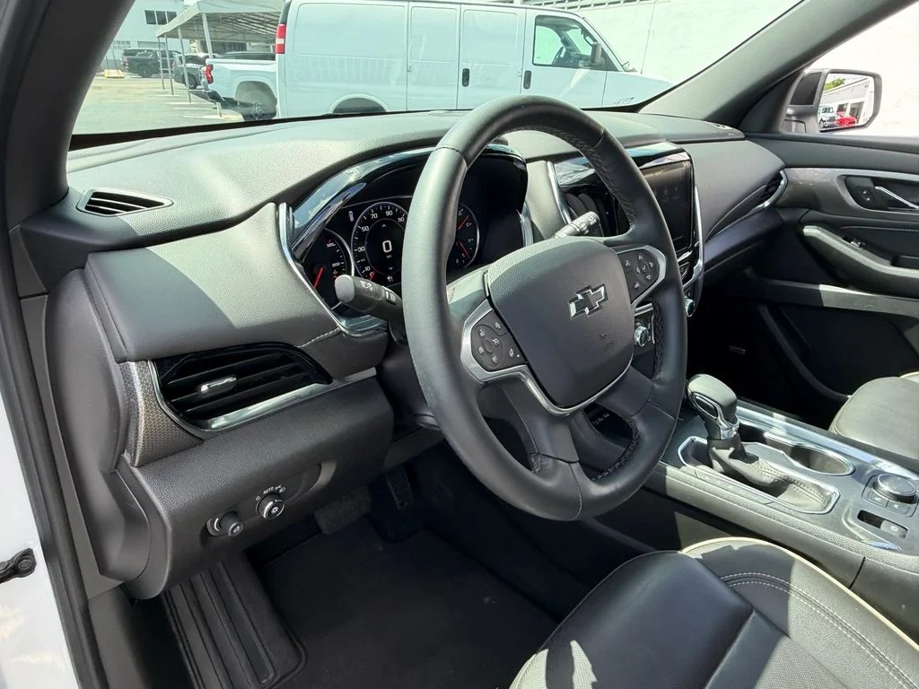 Used 2023 White Chevrolet Premier image 10