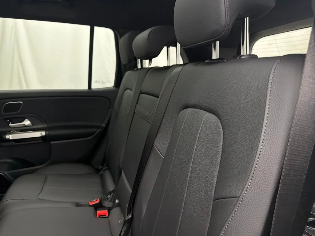 New 2026 Black Mercedes-Benz GLB 250 image 18