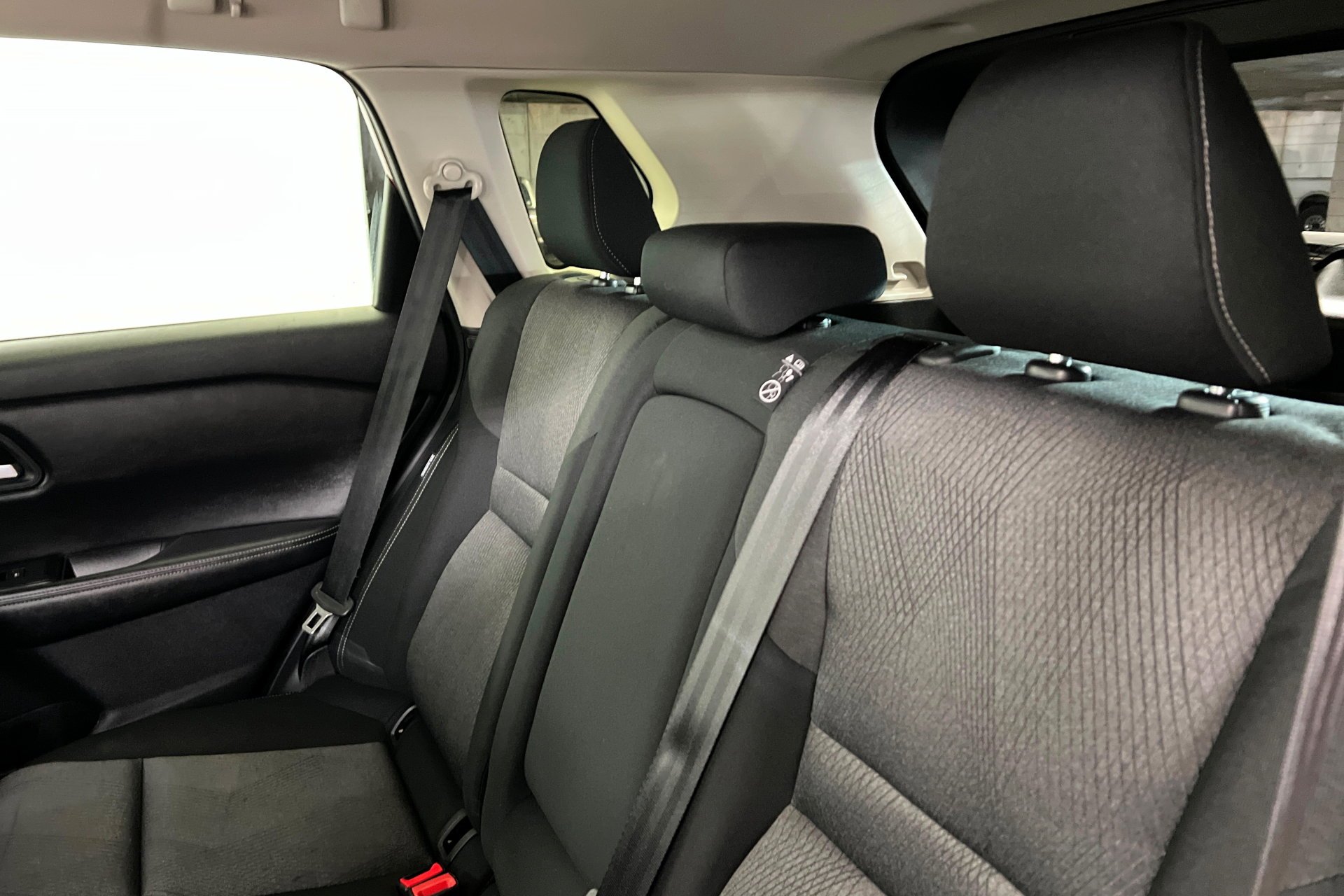 2024 Nissan Rogue SV - Photo 21