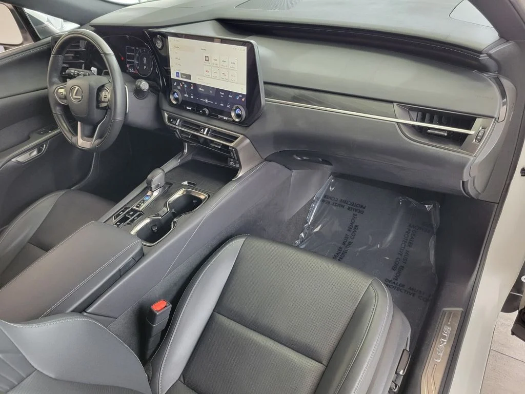 2024 Lexus RX 350 - Photo 18