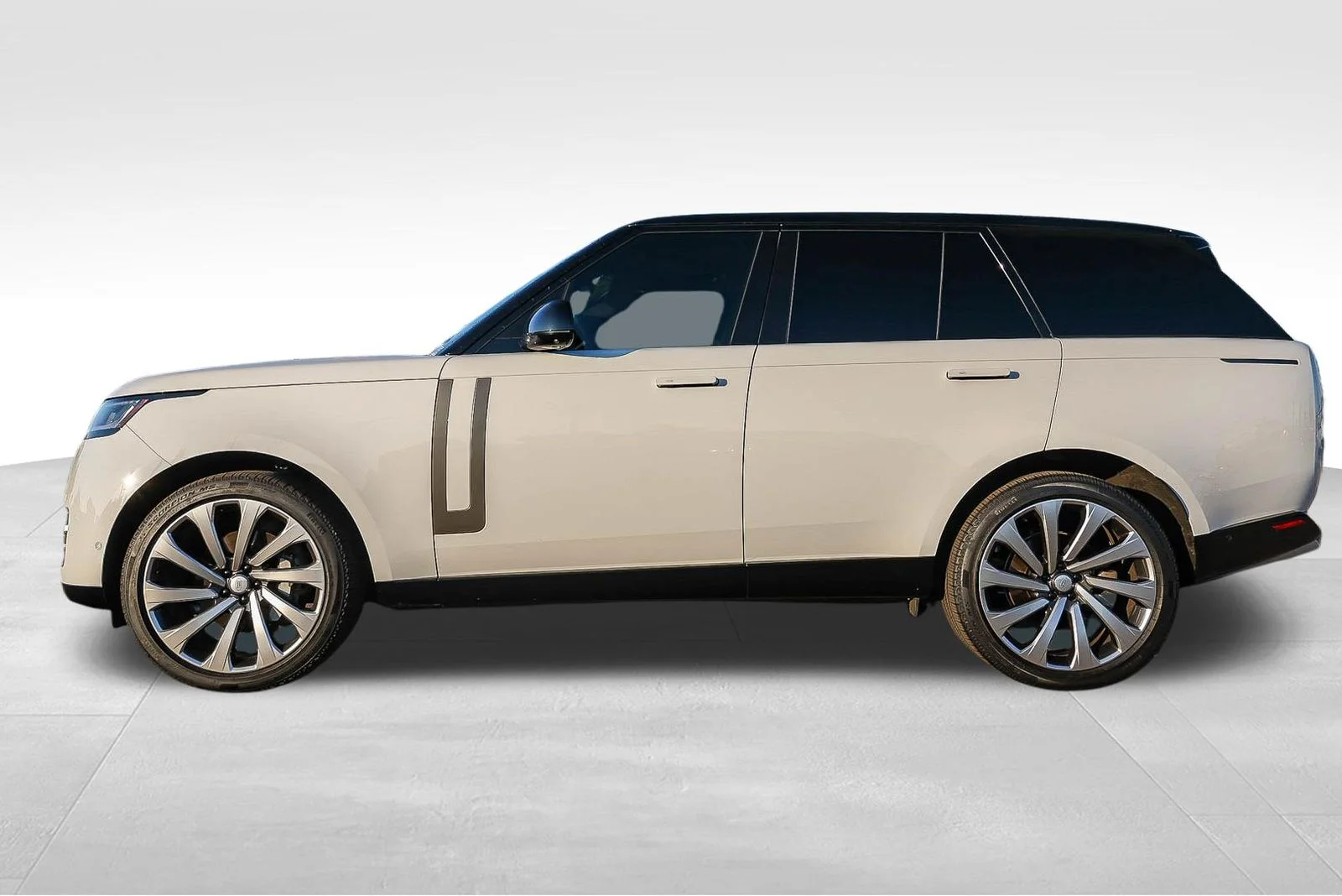 2025 Land Rover Range Rover SE - Photo 8