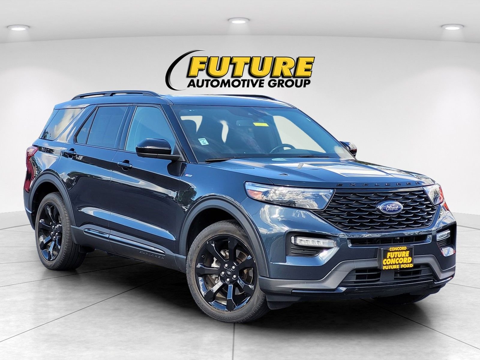 2023 Ford Explorer ST-LINE 4WD's photo