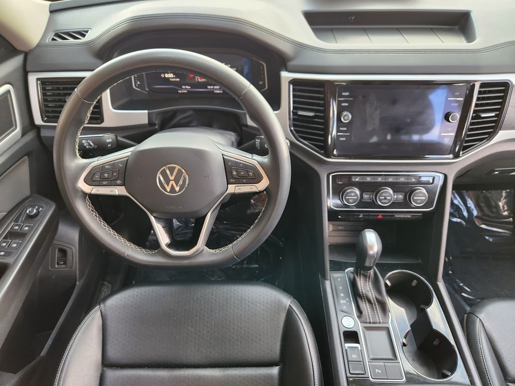Used 2023 Pyrite Silver Metallic Volkswagen 3.6L V6 SE w/Technology image 29