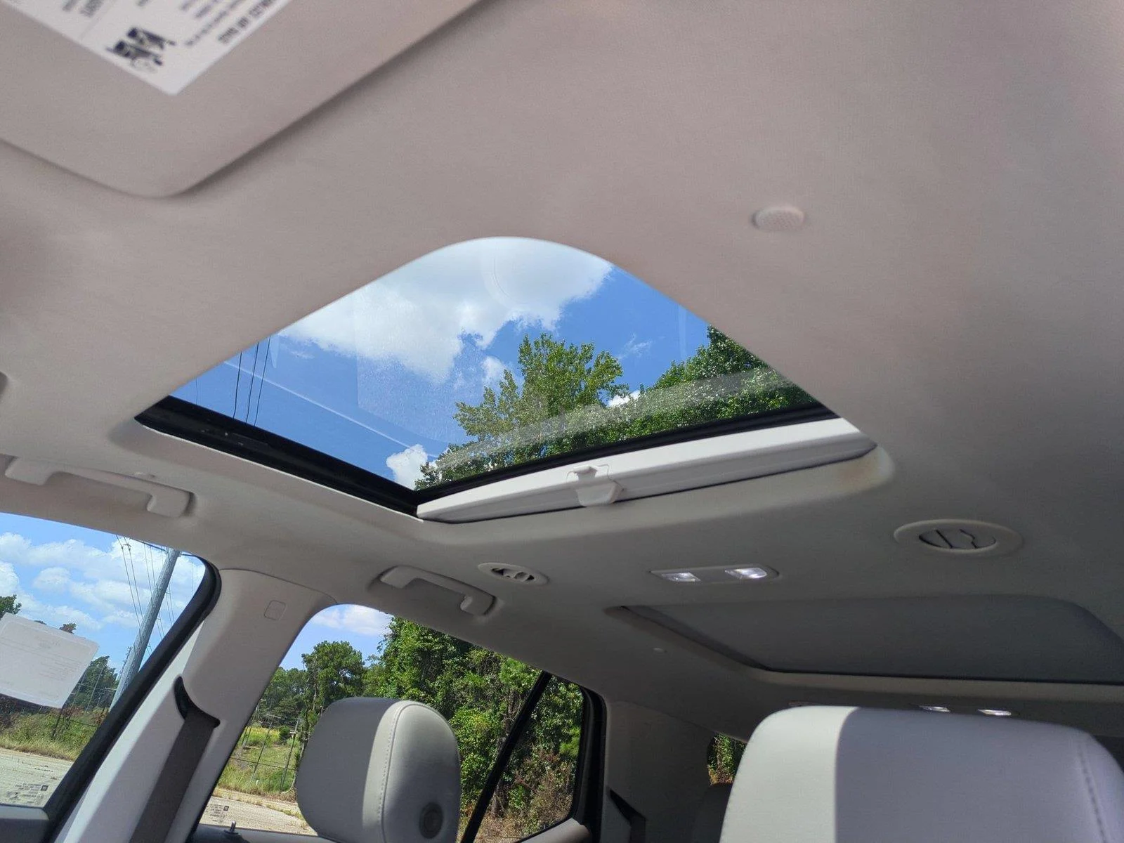 Used 2021 Summit White Chevrolet Premier image 29