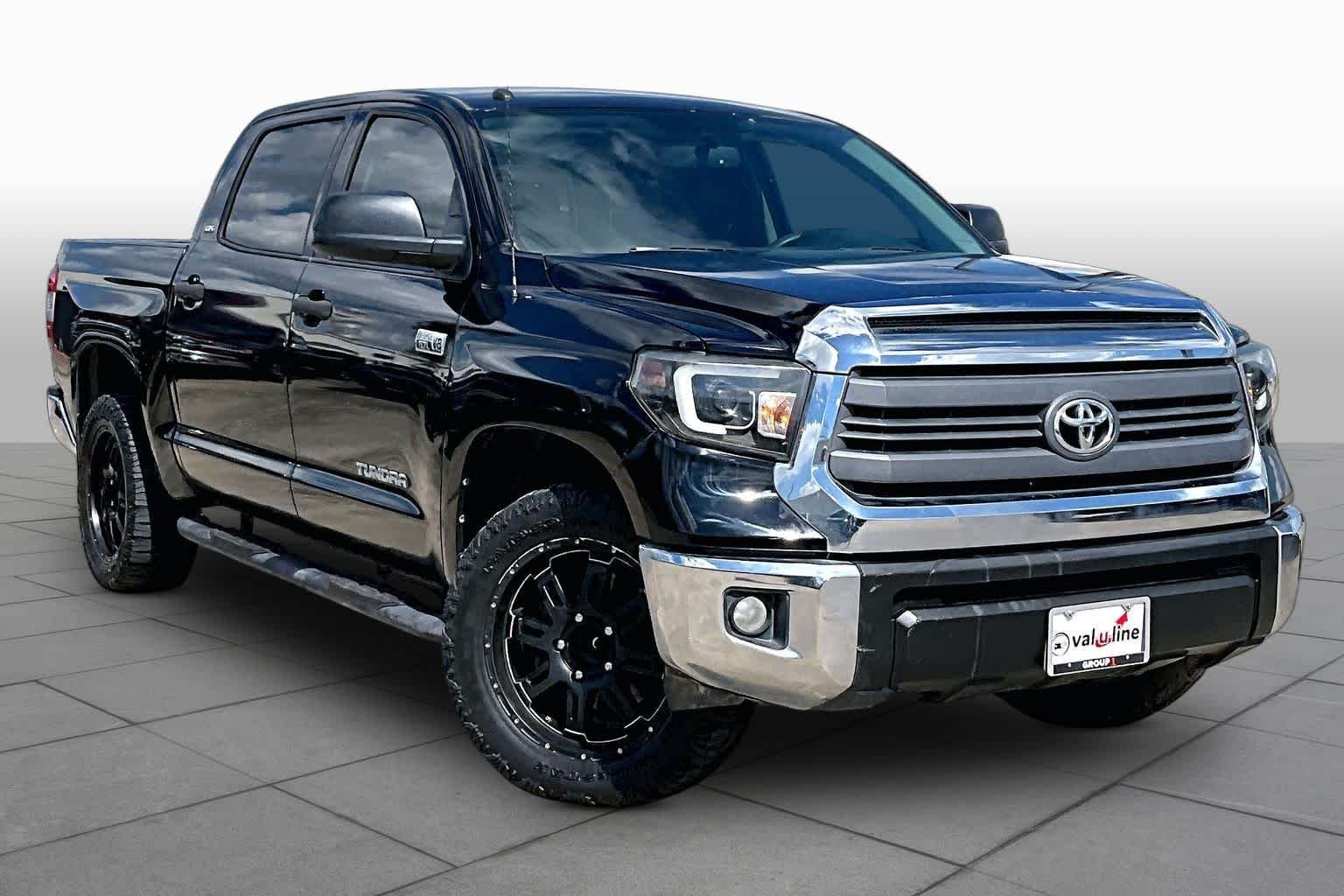 Used 2014 Black Toyota SR5 image 3